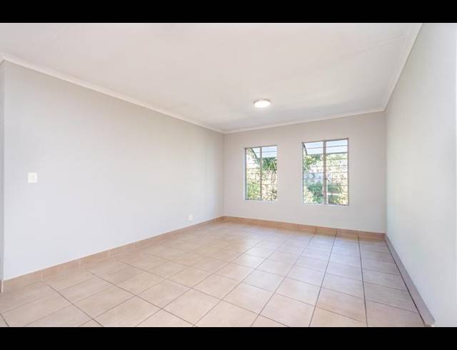 2 BEDROOM HOUSE FOR SALE IN PARKRAND